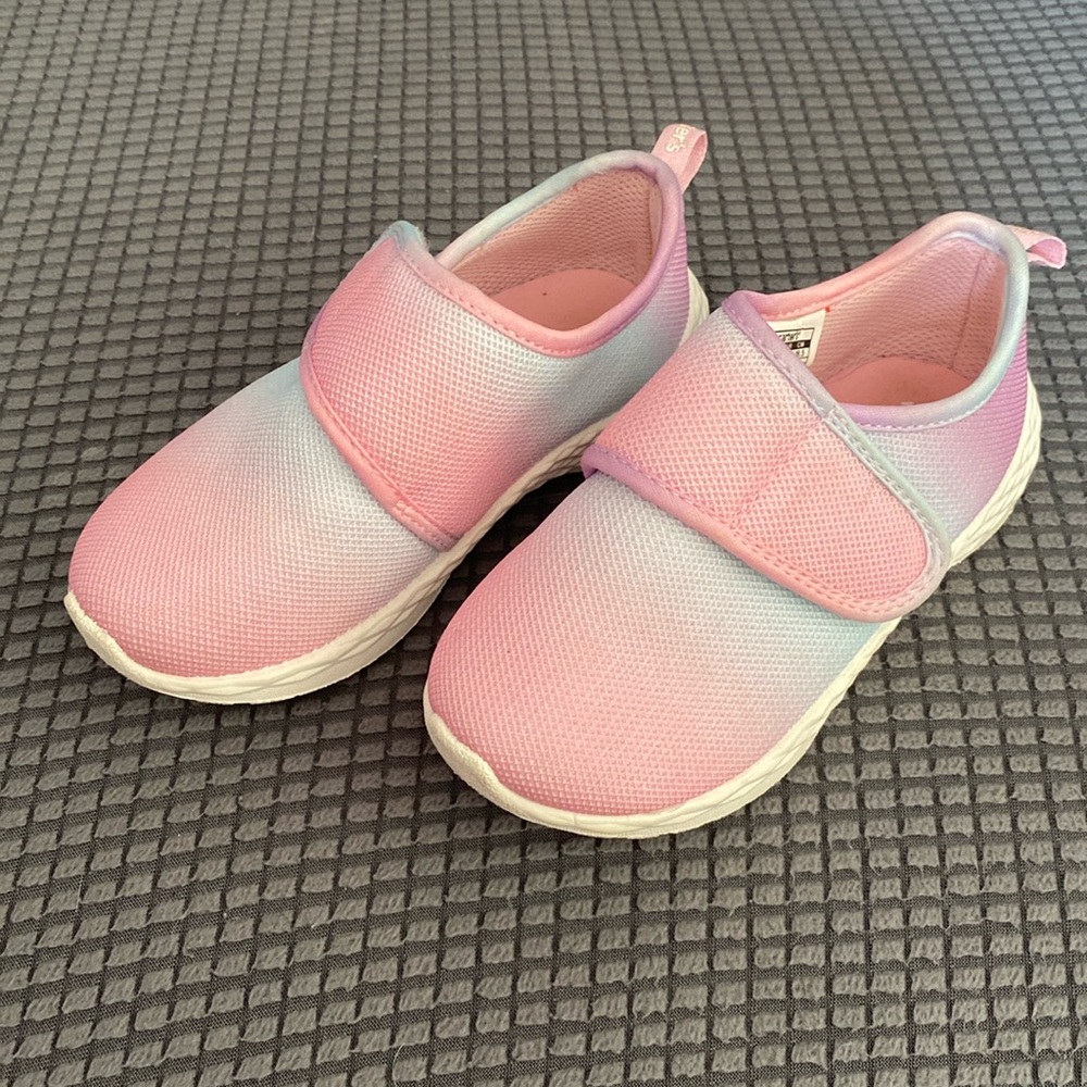 New Pretty Pastel Carter’s Sneakers Toddler Girls